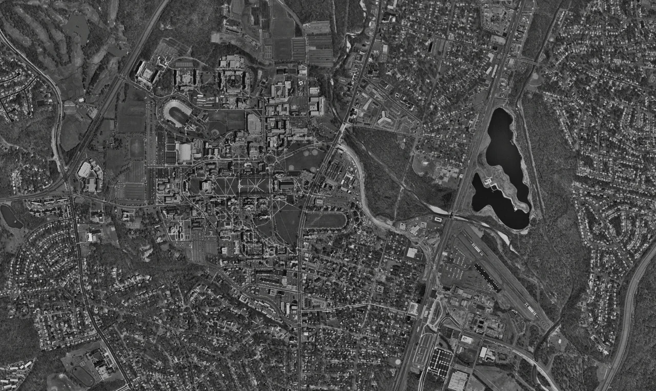 Aerial view of College Park MD in April 1994, US Geological Survey