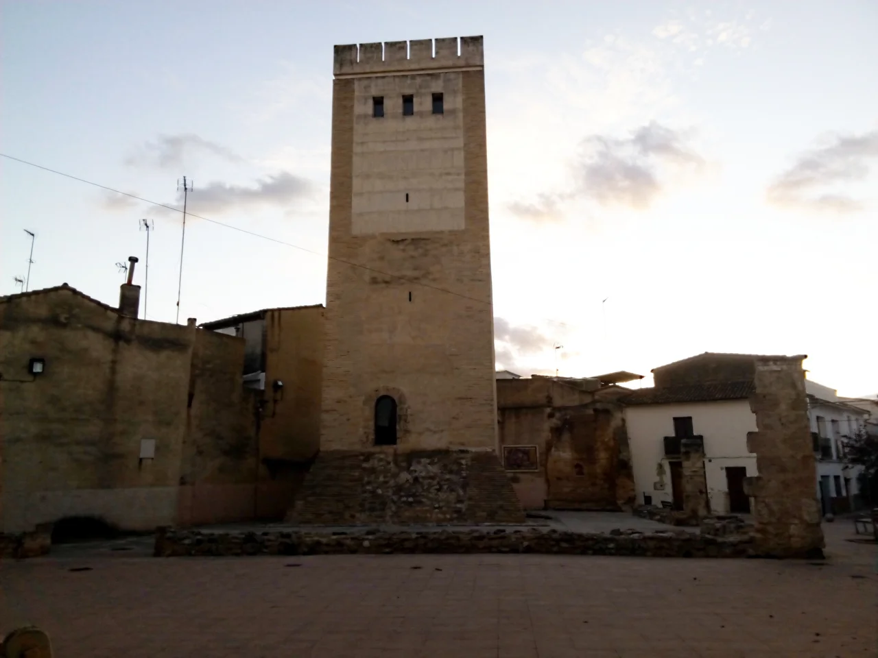 Borja's Tower, Canals