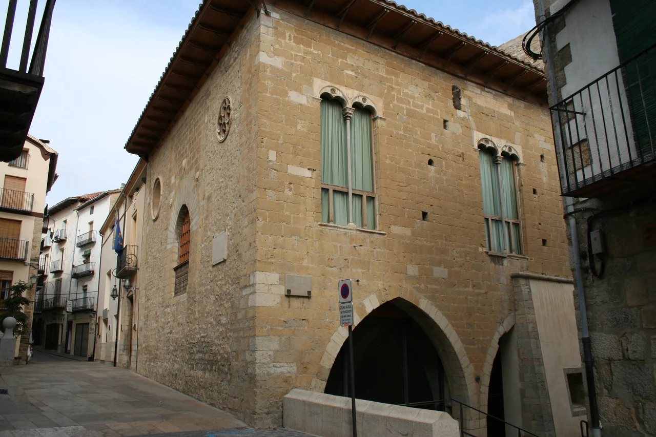 Morella: Casa del ayuntamiento. Siglo XV.