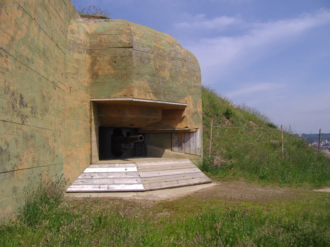 10.5cm Coast Defence Gun Casemate on the west coast of the island of Guernsey, Fort Hommet.