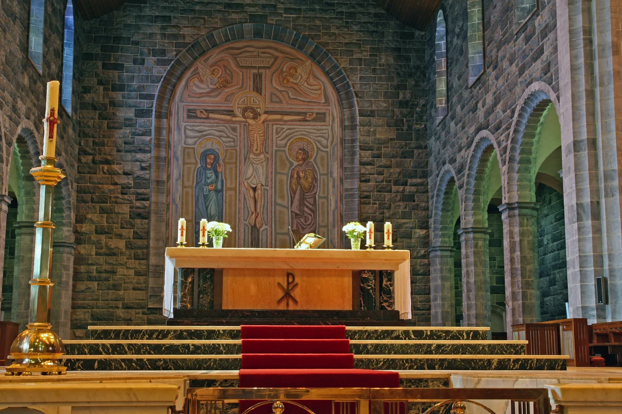 Galway (Gaillimh), cathedral. The mosaic behind the altar was created by Patrick Pollen.