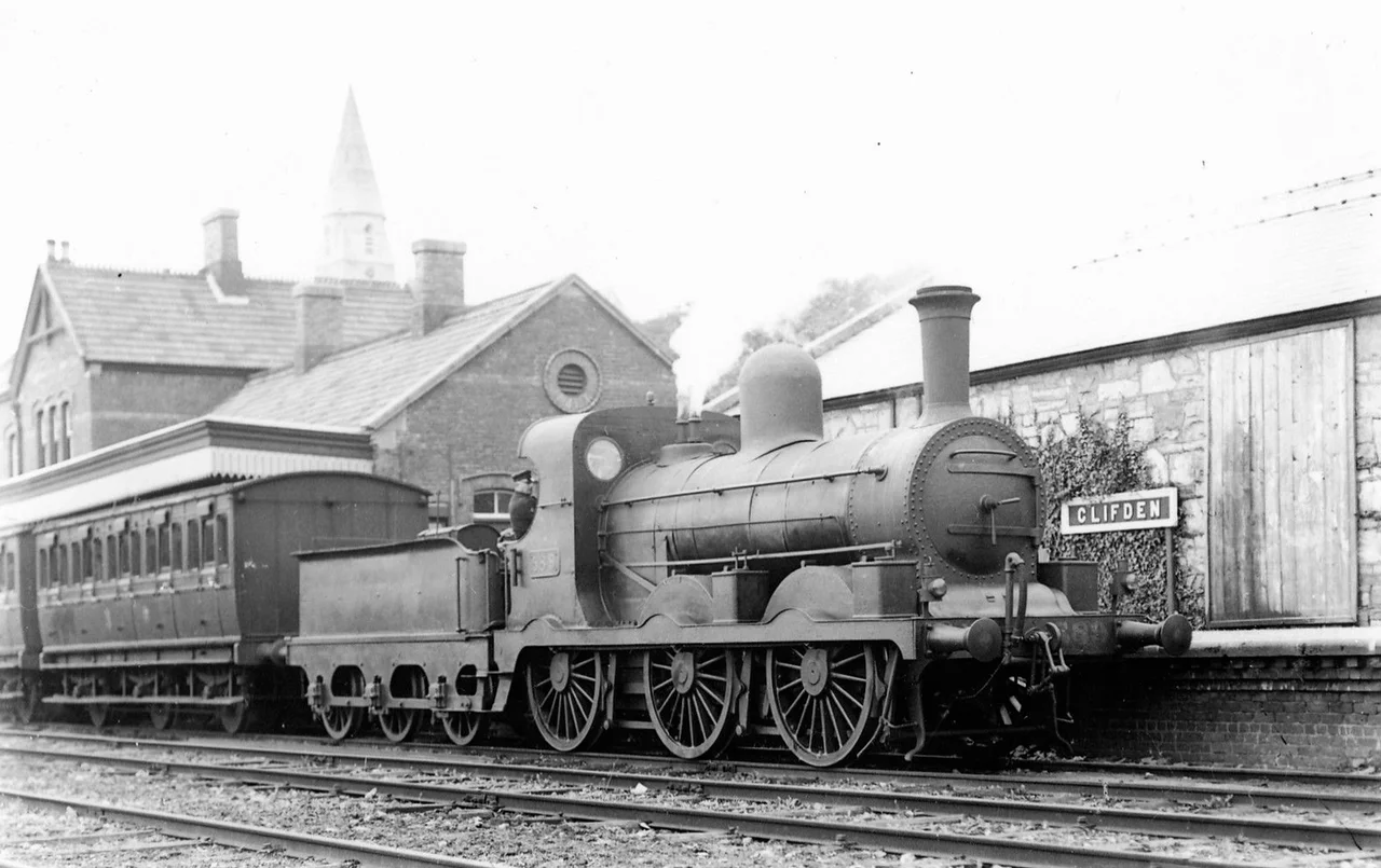 MGWR Class L No. 589 0-6-0 at Clifden. As this is carrying a GSR number not an MGWR number the date must be between 1925 and 1935