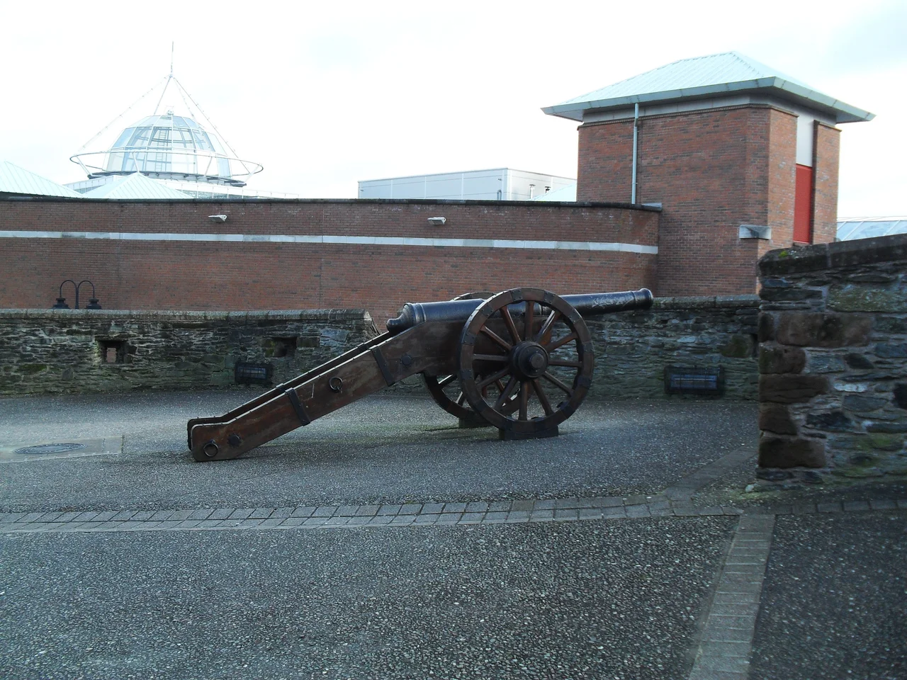 Cannon at Ferryquay Gate, Derry The Foyleside Shopping Centre is not the most ideal of backdrops.