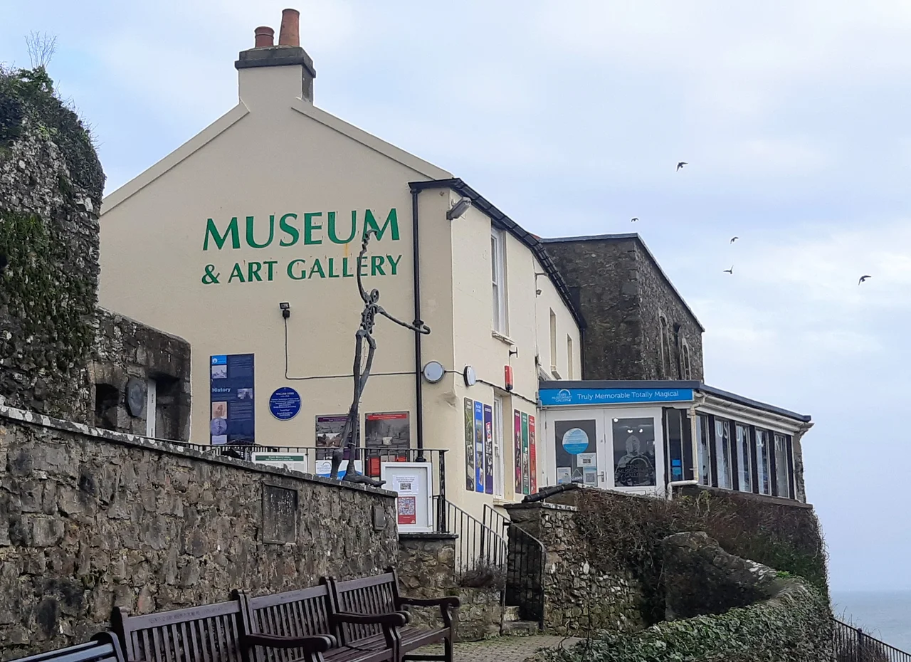 Tenby Museum (Grade II listed building in Pembrokeshire. On the S side of Castle Hill, on the NE side of the town.)