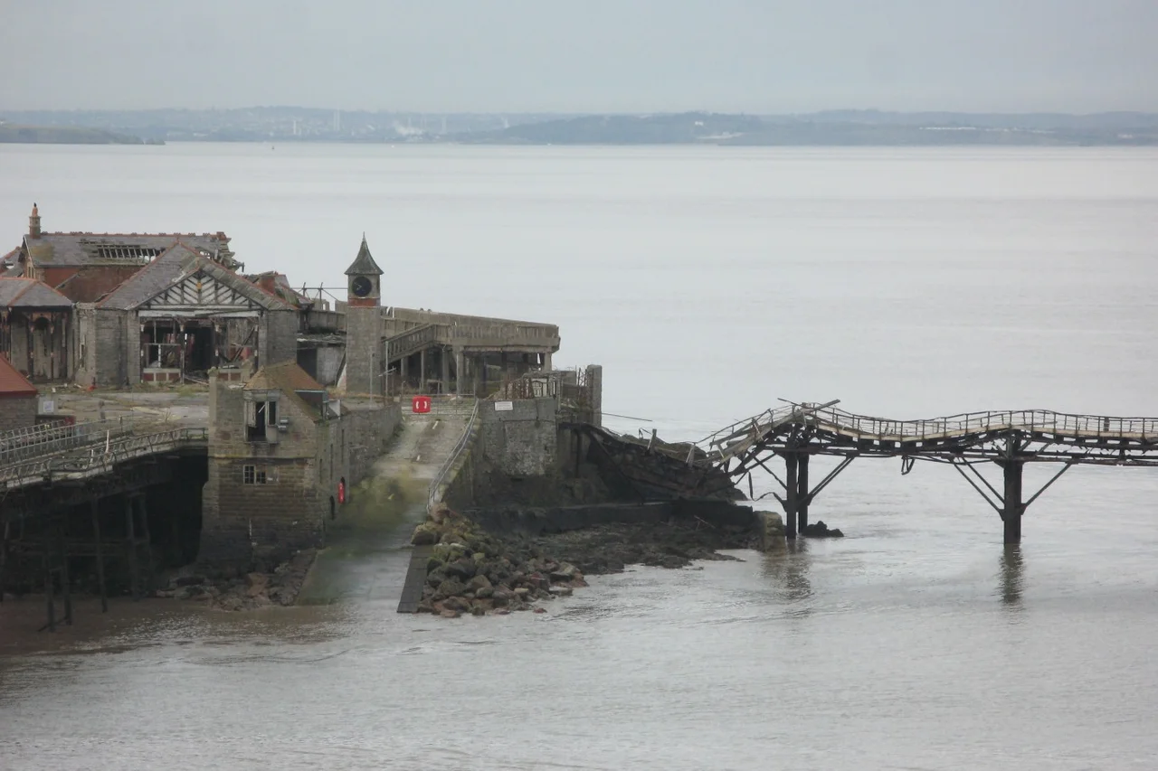 Storms in December 2015 finally caused the first span of the long-disused North Steamer Pier at Birnbeck Island to collapse onto the pebbles below.