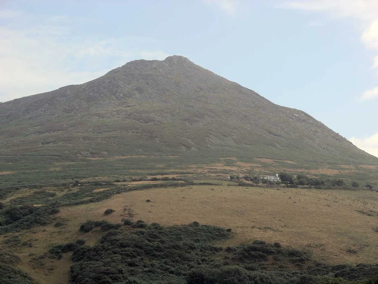 Garn Fadryn from the south
