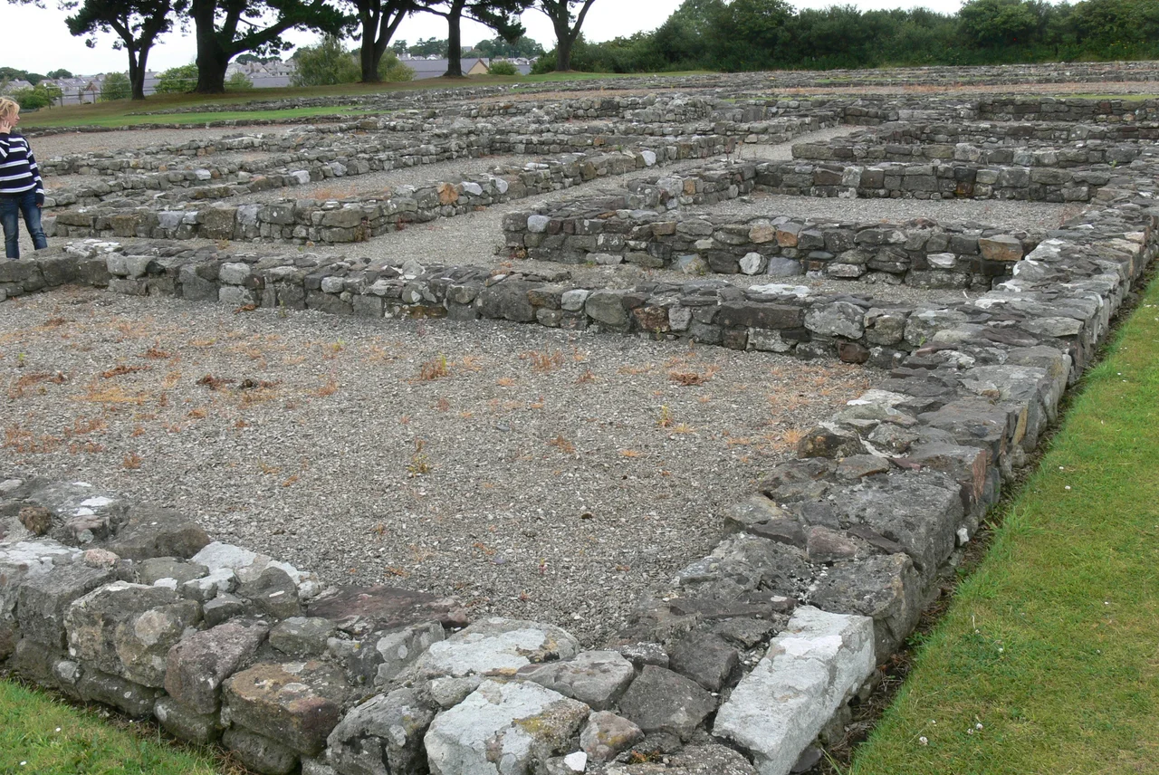 Segontium Roman fort ( Wales ). Fundaments of the praetorium ( commander's house ).