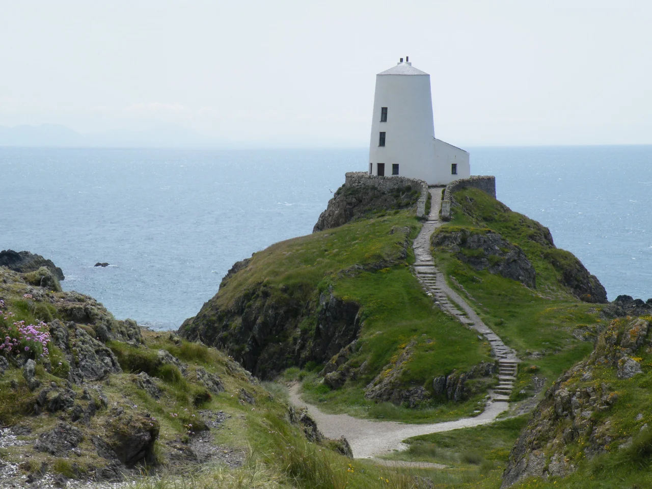 yr hen oleudy, Llanddwyn