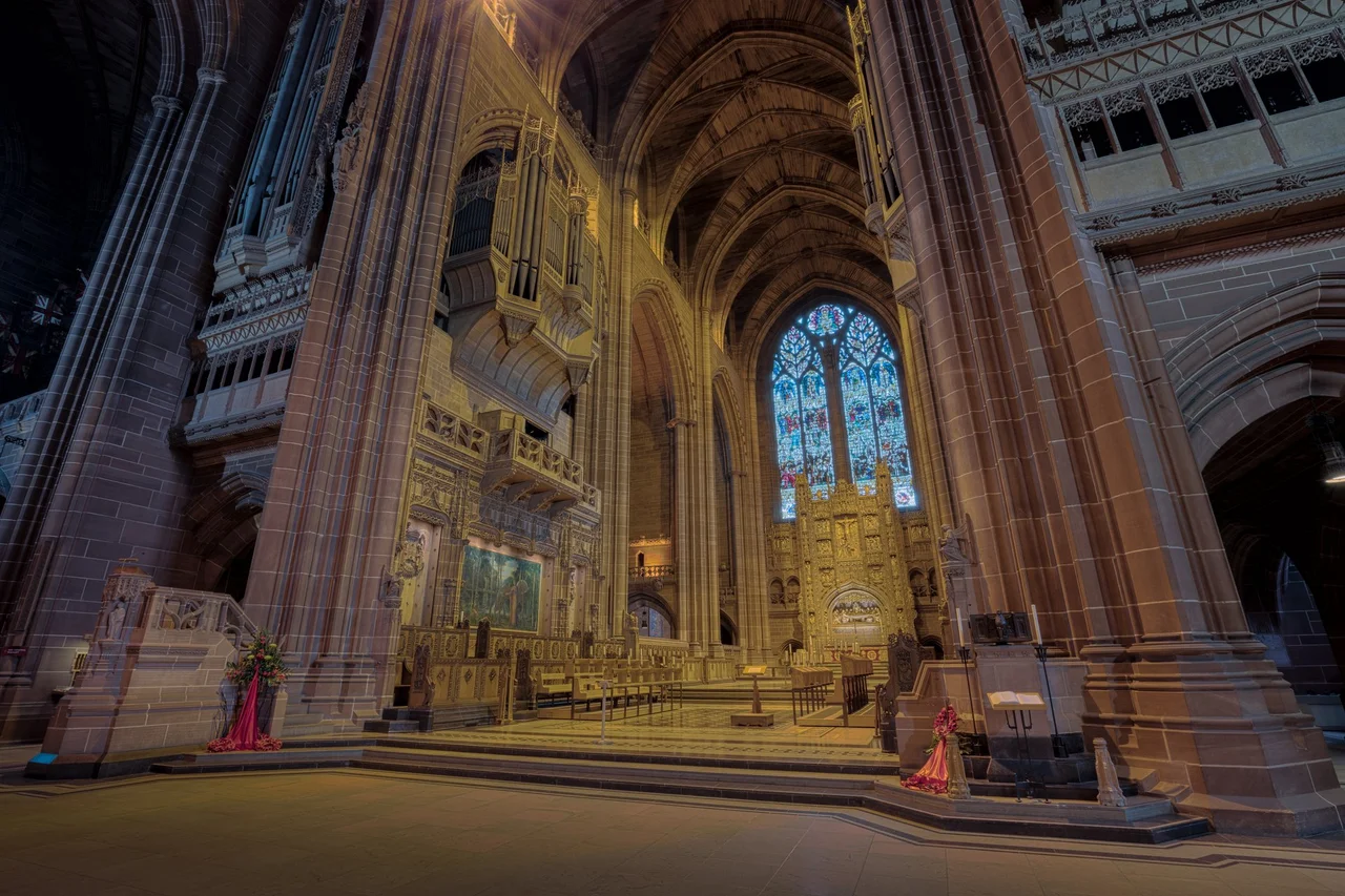 Liverpool Metropolitan Cathedral at dusk. Canon EOS 20D, 17-85 IS USM lens @ 26mm. 3.2 second exposure.