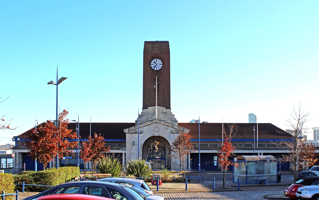Frontage of the terminal building.