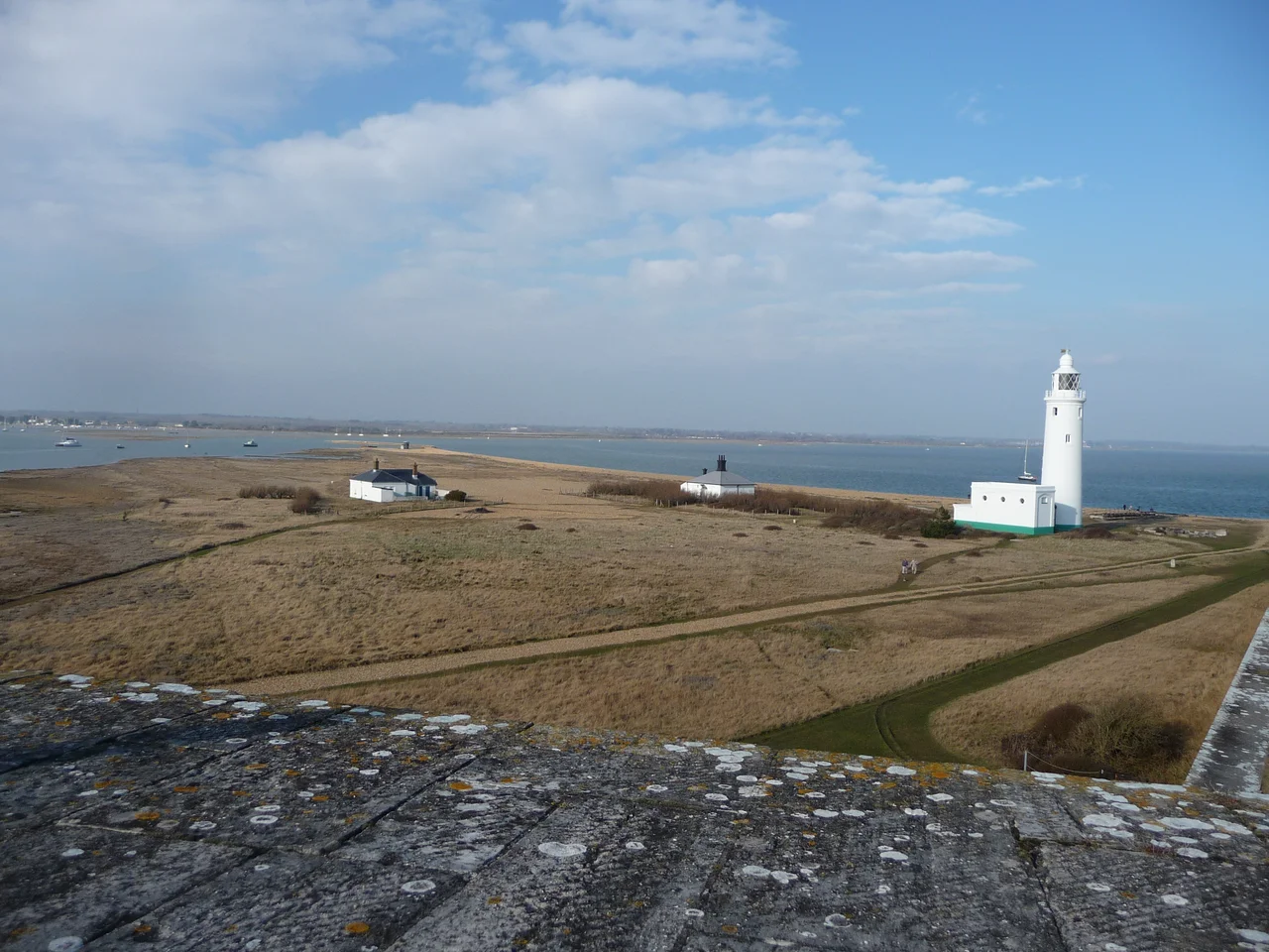 Hurst Castle : Hurst Spit & Lighthouse Looking out across the spit which stretches out to the Solent.
