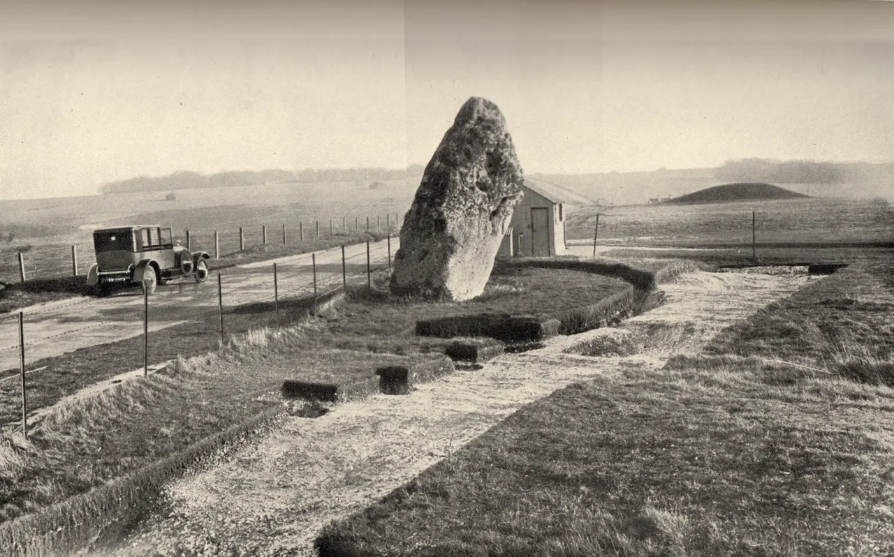 Stonehenge Closeup.jpg