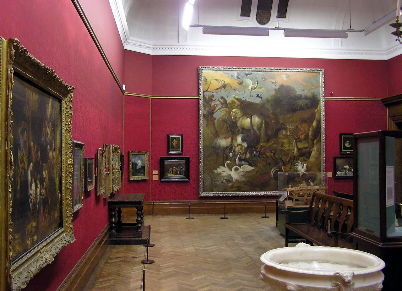 The interior of the Art Gallery of the "Bristol Museum and Art Gallery", Bristol, England. Featured on the far wall is the painting Noah’s Ark (4x4 meters), painted in 1700 by Jan Griffier.