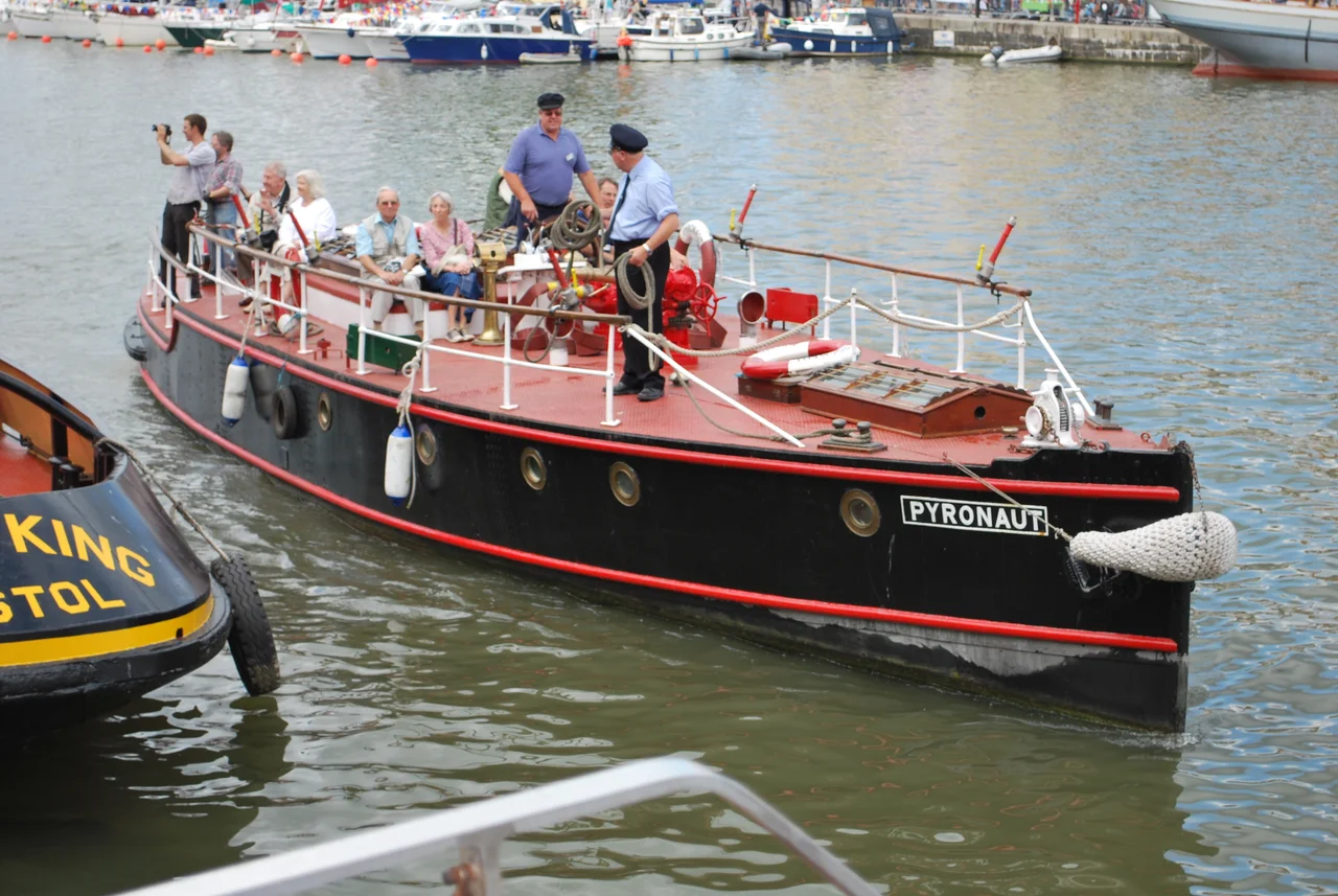 Pyronaut, a fire tender, at Bristol City Docks, 08/10.