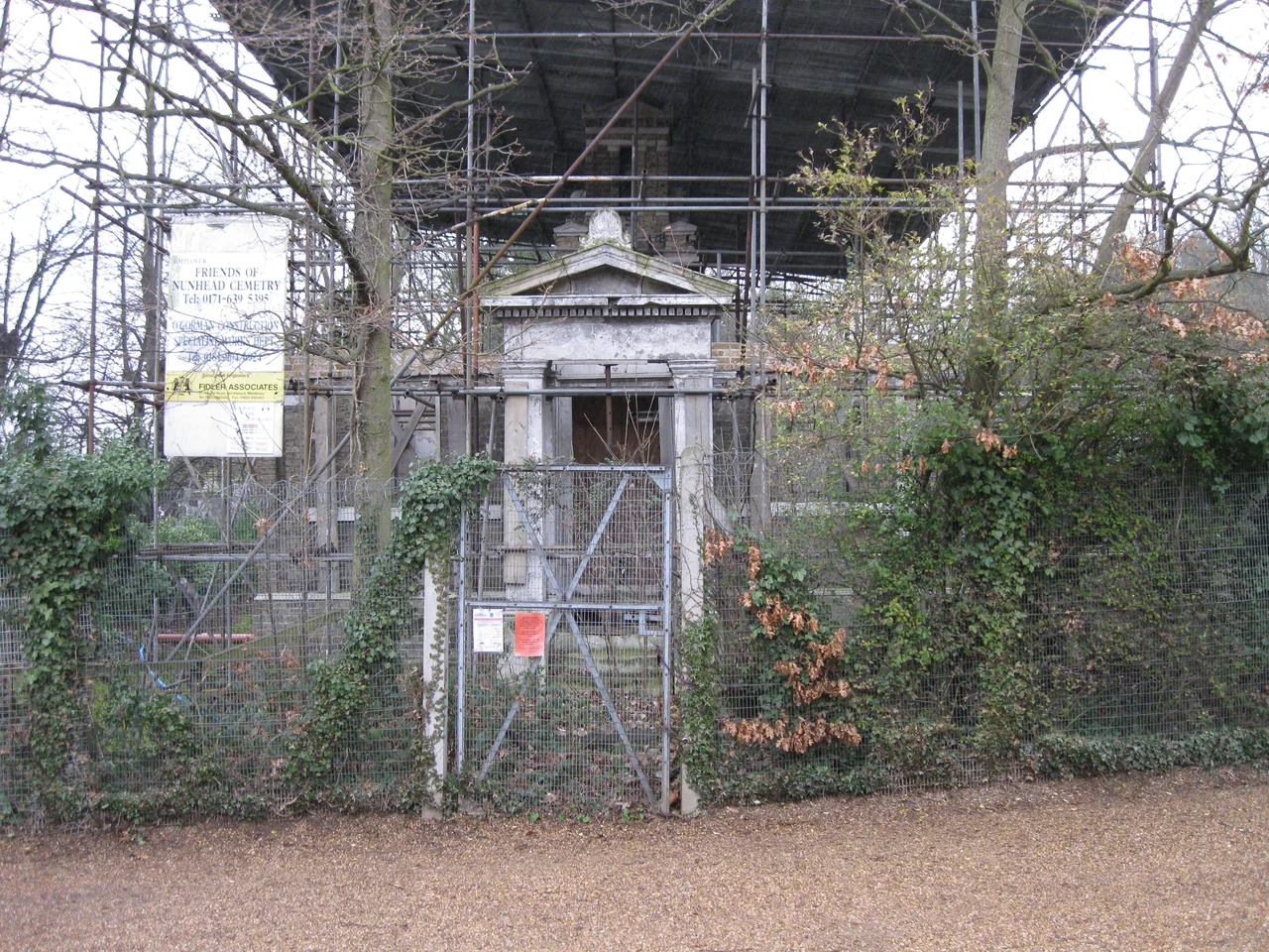 East Lodge, Nunhead Cemetery, Linden Grove, London