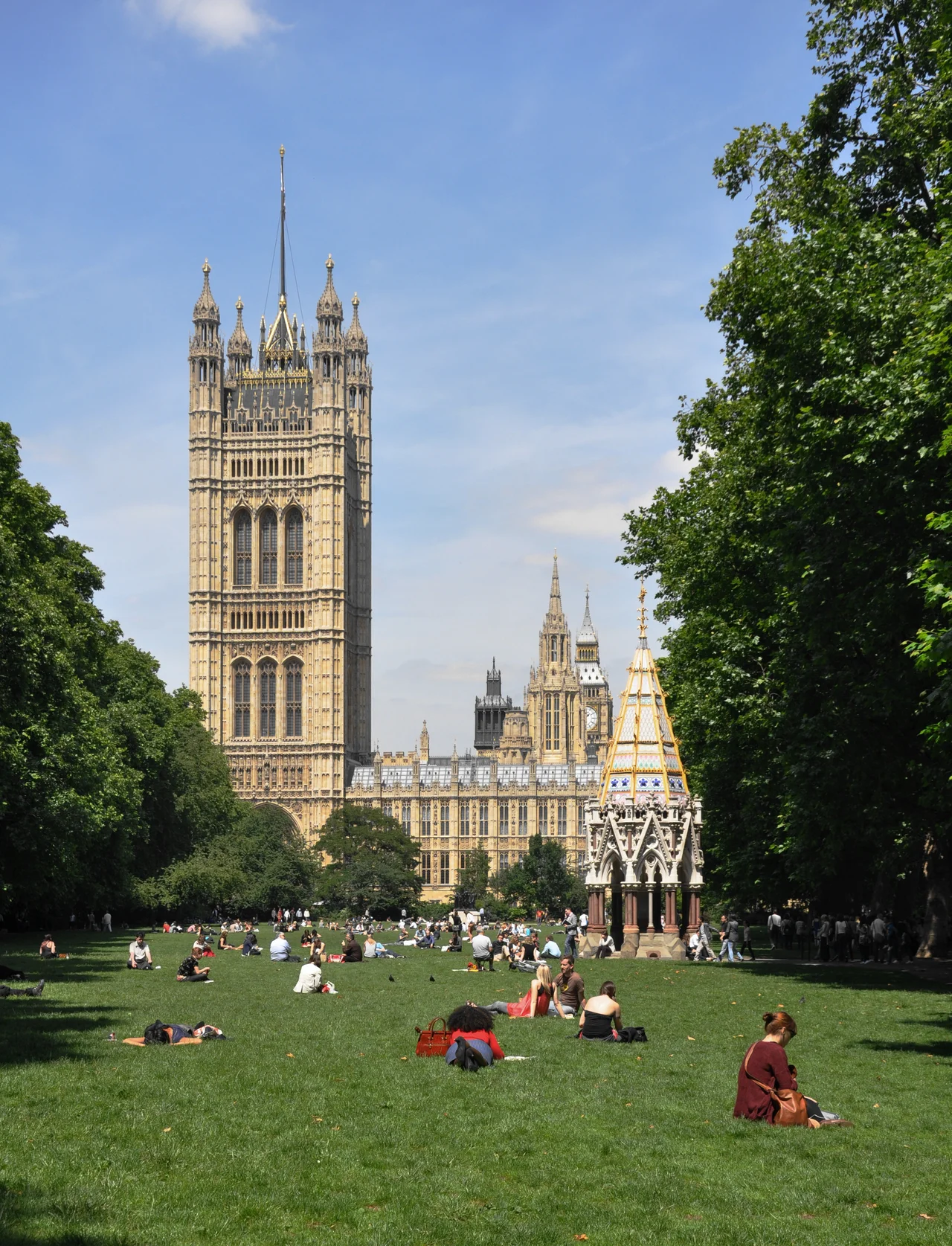 London,

Victoria Tower Gardens with Victoria Tower and Buxton Memorial Fountain