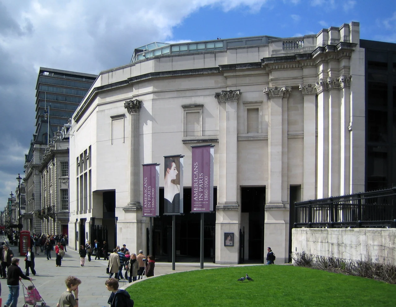 The Sainsbury wing of the National Gallery, London, UK