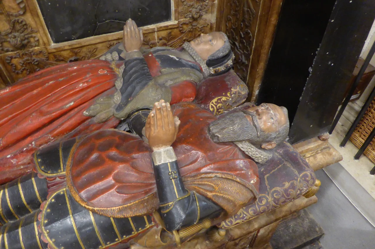 Two recumbent figures on the John Spencer Memorial in St Helen's Bishopsgate, City of London.