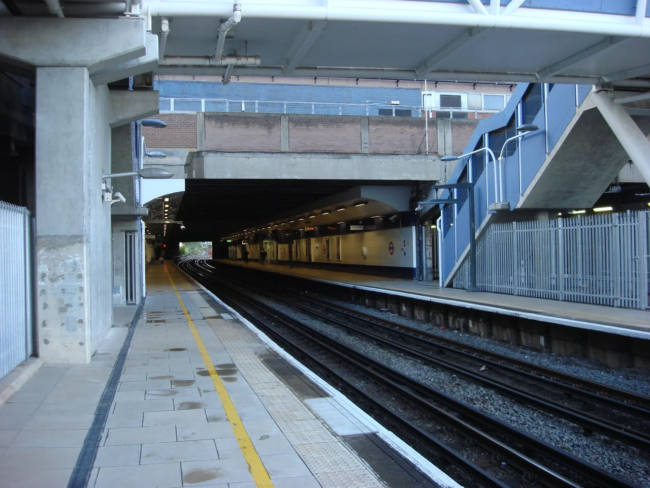 Wembley Central station, northbound platform