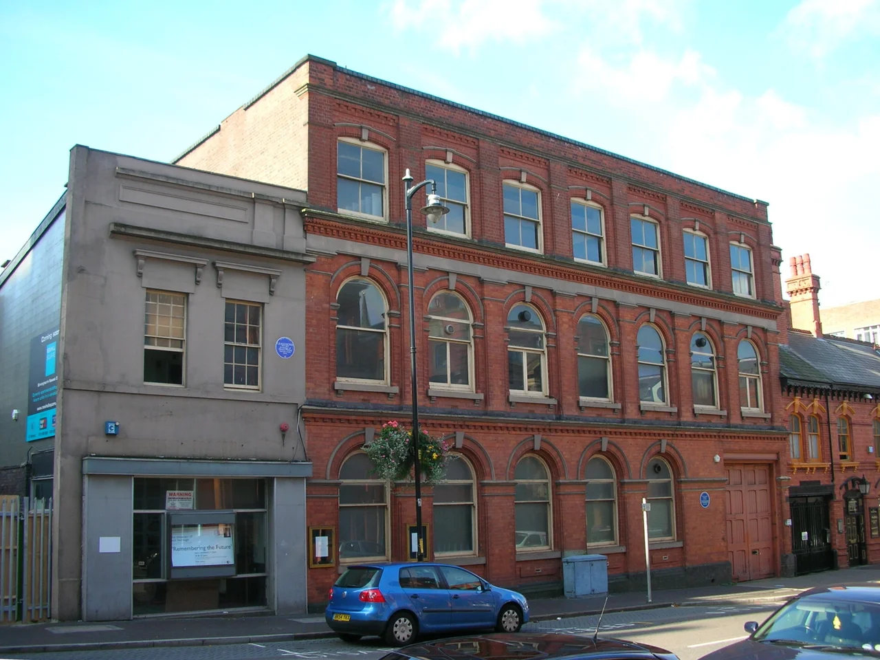 The old Museum of Science and Industry on Newhall Street, Birmingham, England. Formerly the Elkington Silver Electroplating Works. Showing blue plaques for Alexander Parkes and George Elkington. Photographed by me 18 September 2006. Oosoom