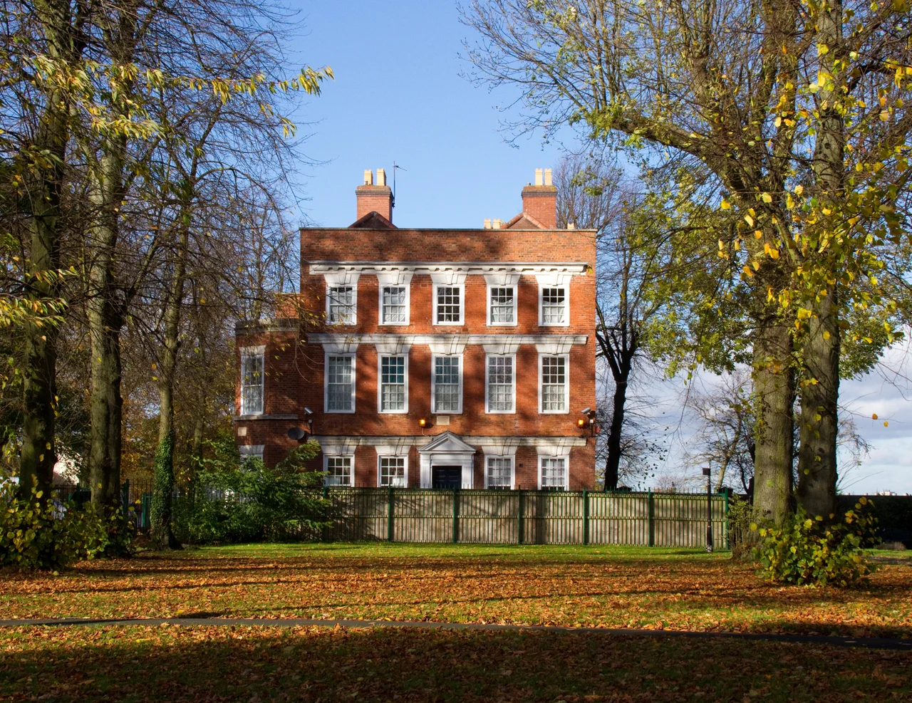 "Farm, Sparkhill", alias "Farm, County Warwick", etc., now known as "Lloyd's Farmhouse, Farm Park, 139 Sampson Road, Birmingham" (listed building text[1]), a grade II* listed building. The historic residence from 1742 to 1912 of the Birmingham branch of the Lloyd family of Dolobran, Montgomeryshire, Quakers, ironmasters and founders of Lloyd's Bank. Built by Sampson II Lloyd (1699-1779), who with his son Sampson III Lloyd (1728-1807) founded Lloyd's Bank. This was the original entrance to the house, through an avenue of Elms. It is one of the most important of the rare surviving Georgian buildings in the city of Birmingham[1]
