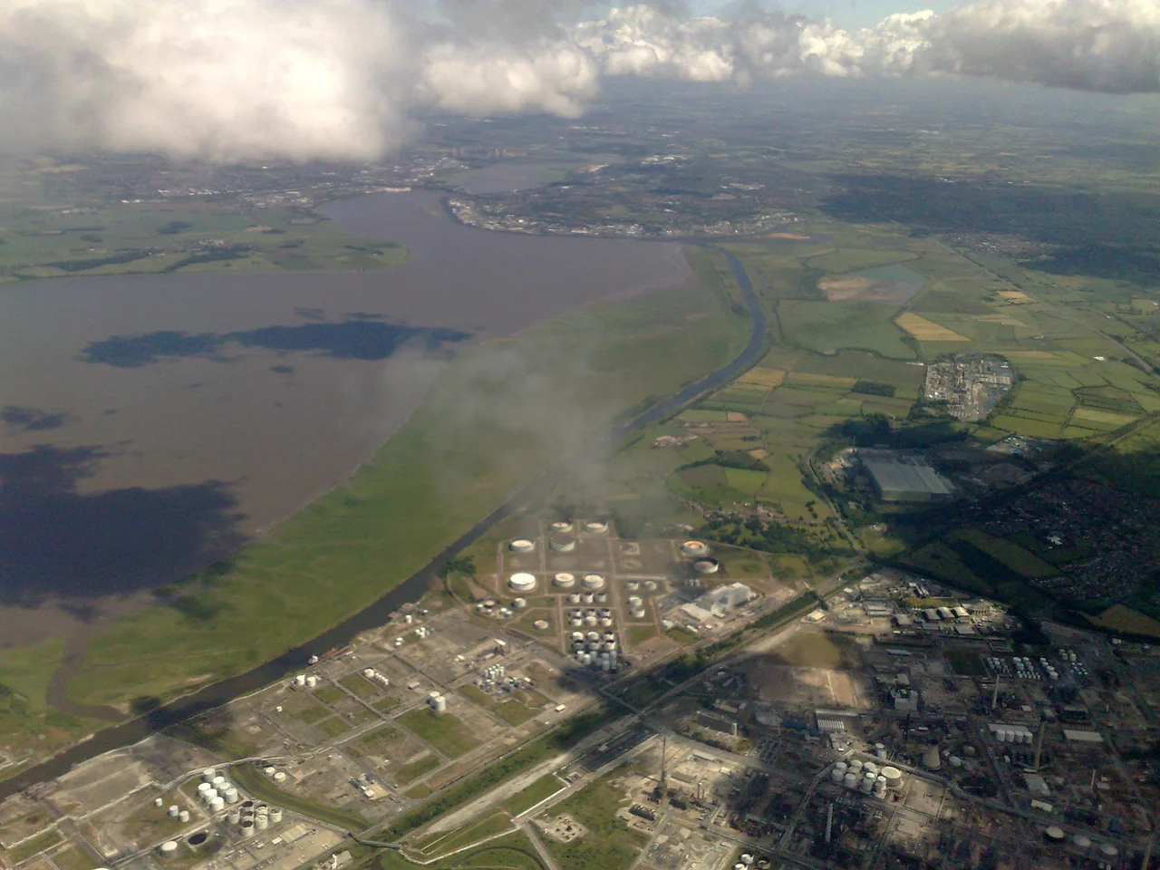 This is the ship canal alongside the Mersey, looking east as the aircraft heads south from Liverpool Airport.