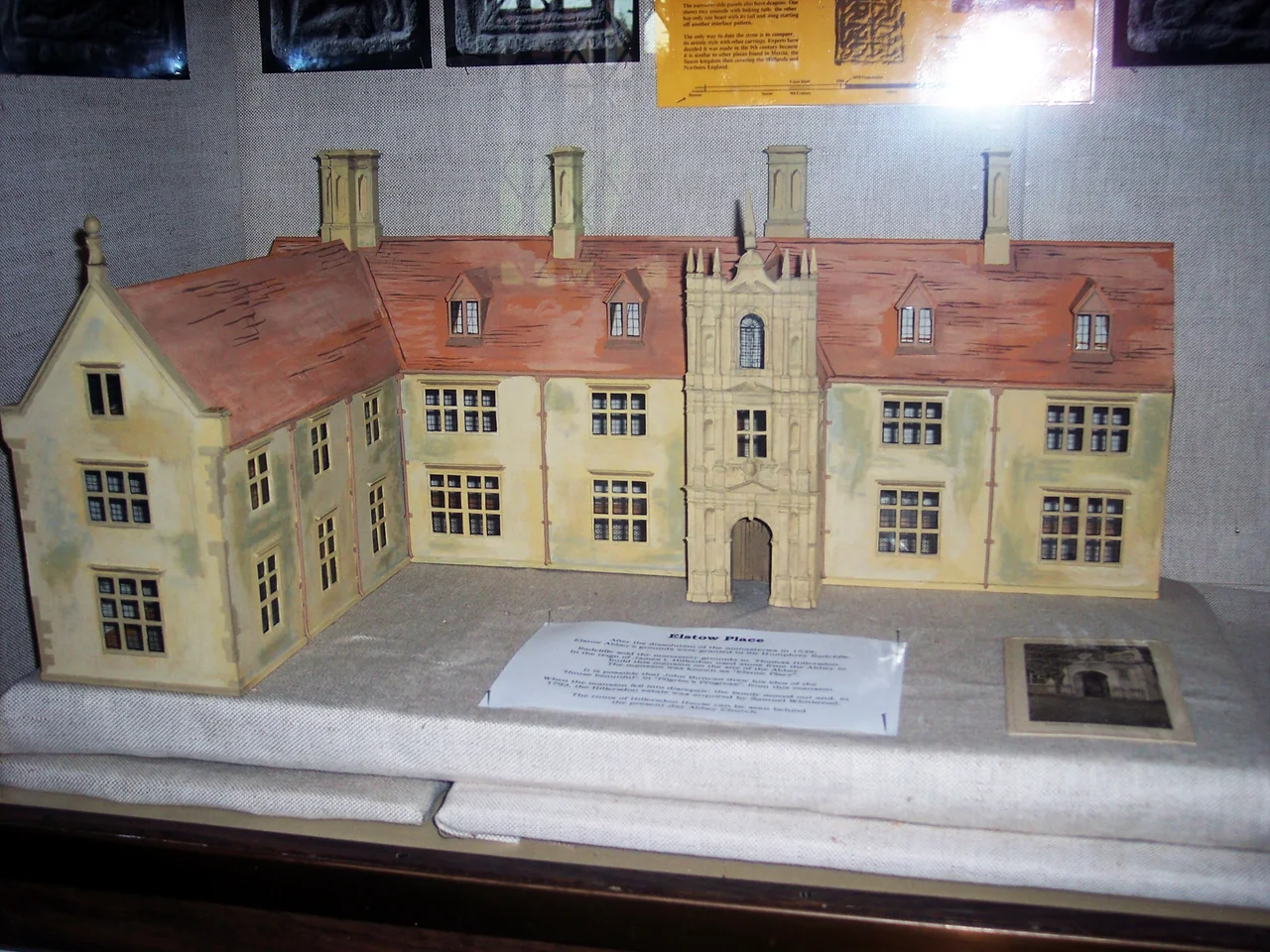 The mansion of Sir Thonas Hillersden, in Elstow.