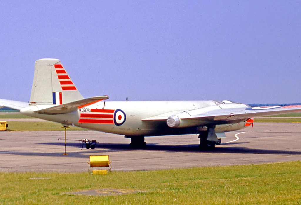English Electric Canberra T.4 WJ870 of 231 OCU at RAF Cottesmore in 1970