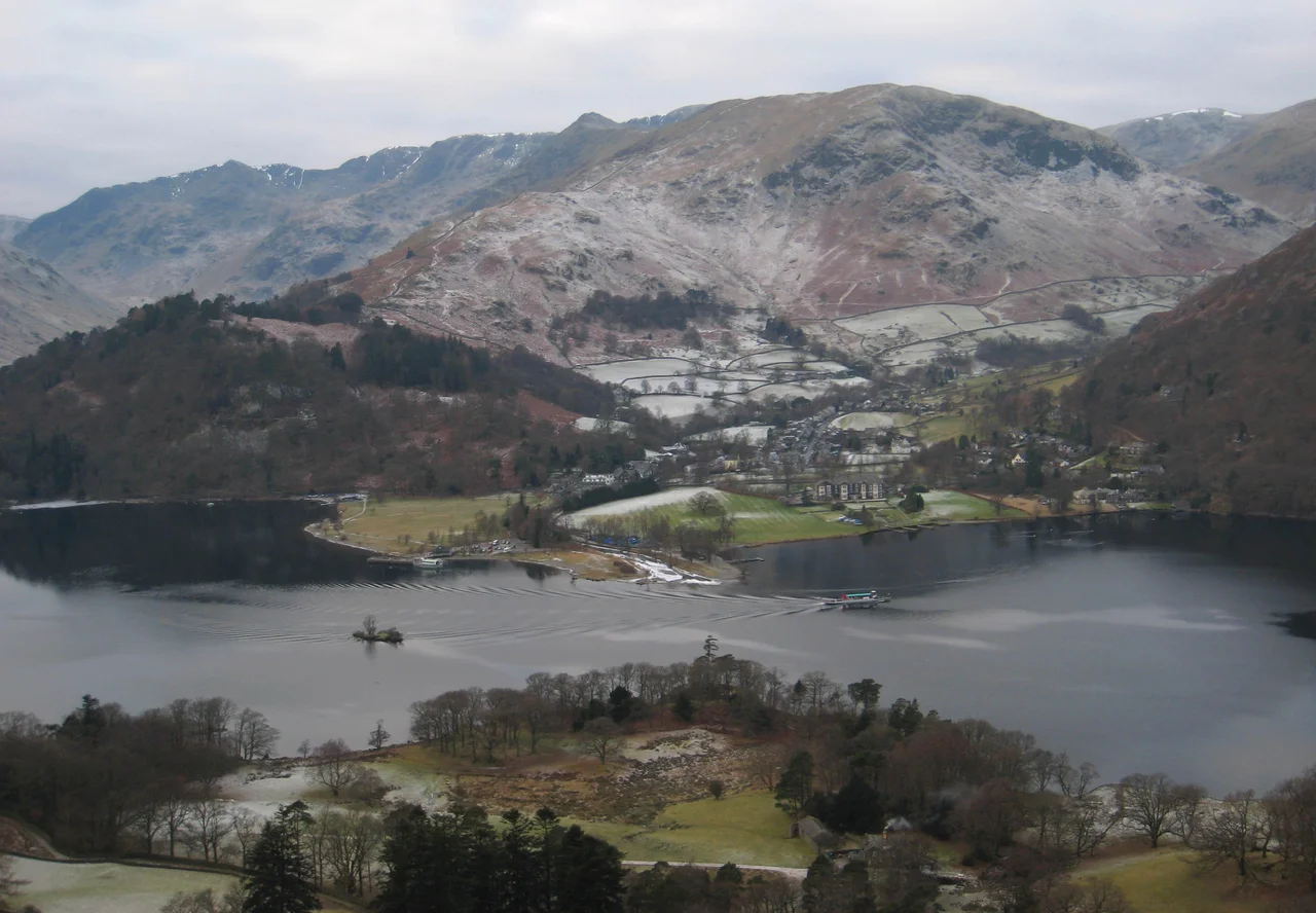 Glenridding and Ullswater from the slopes of Place Fell. The Ullswater Steamer can be seen leaving the pier. (I think it's the "Raven", which was certainly the boat in use on the identical voyage the following day.) The valley up to Greenside is seen leading off back to the right.