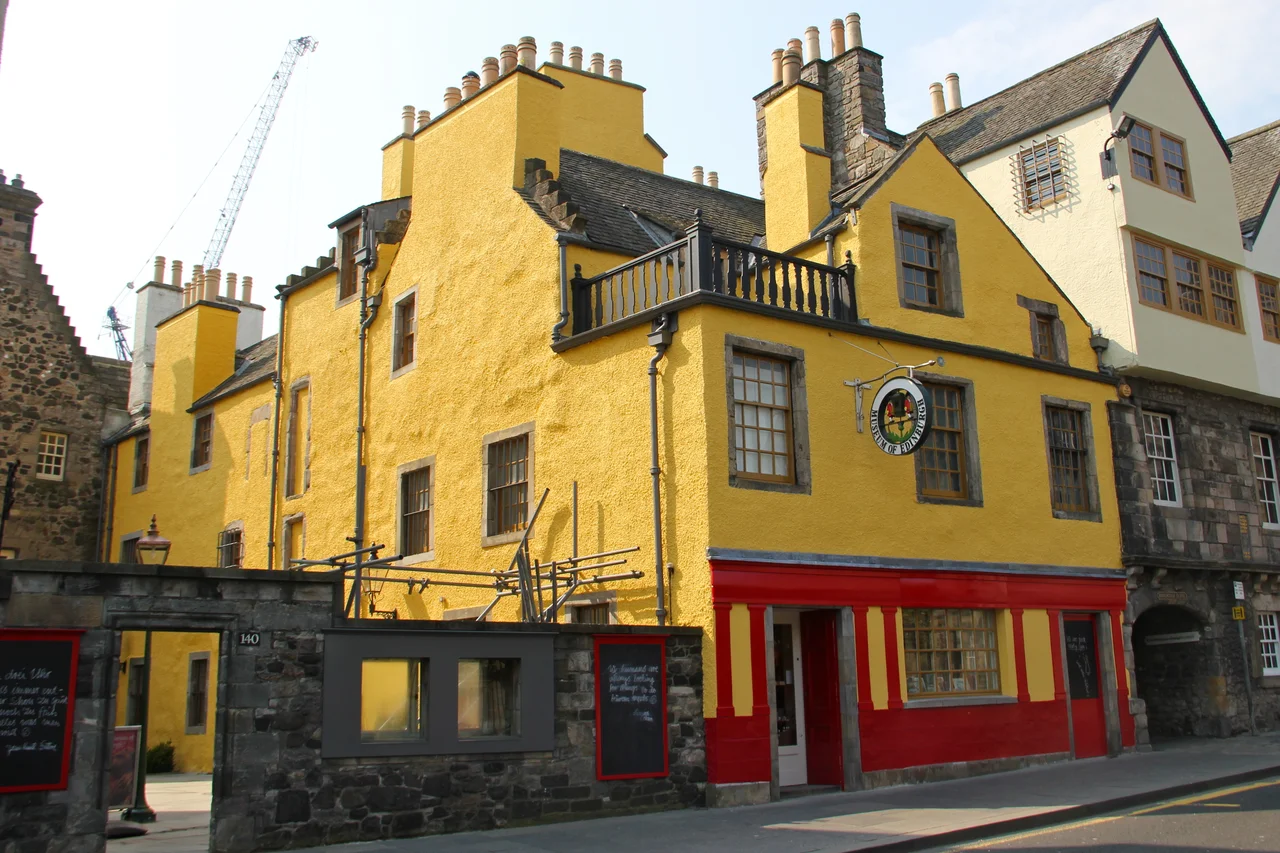 The Museum of Edinburgh, Huntly House ,142 Canongate, Royal Mile, EH8 8DD Edinburgh, Scotland