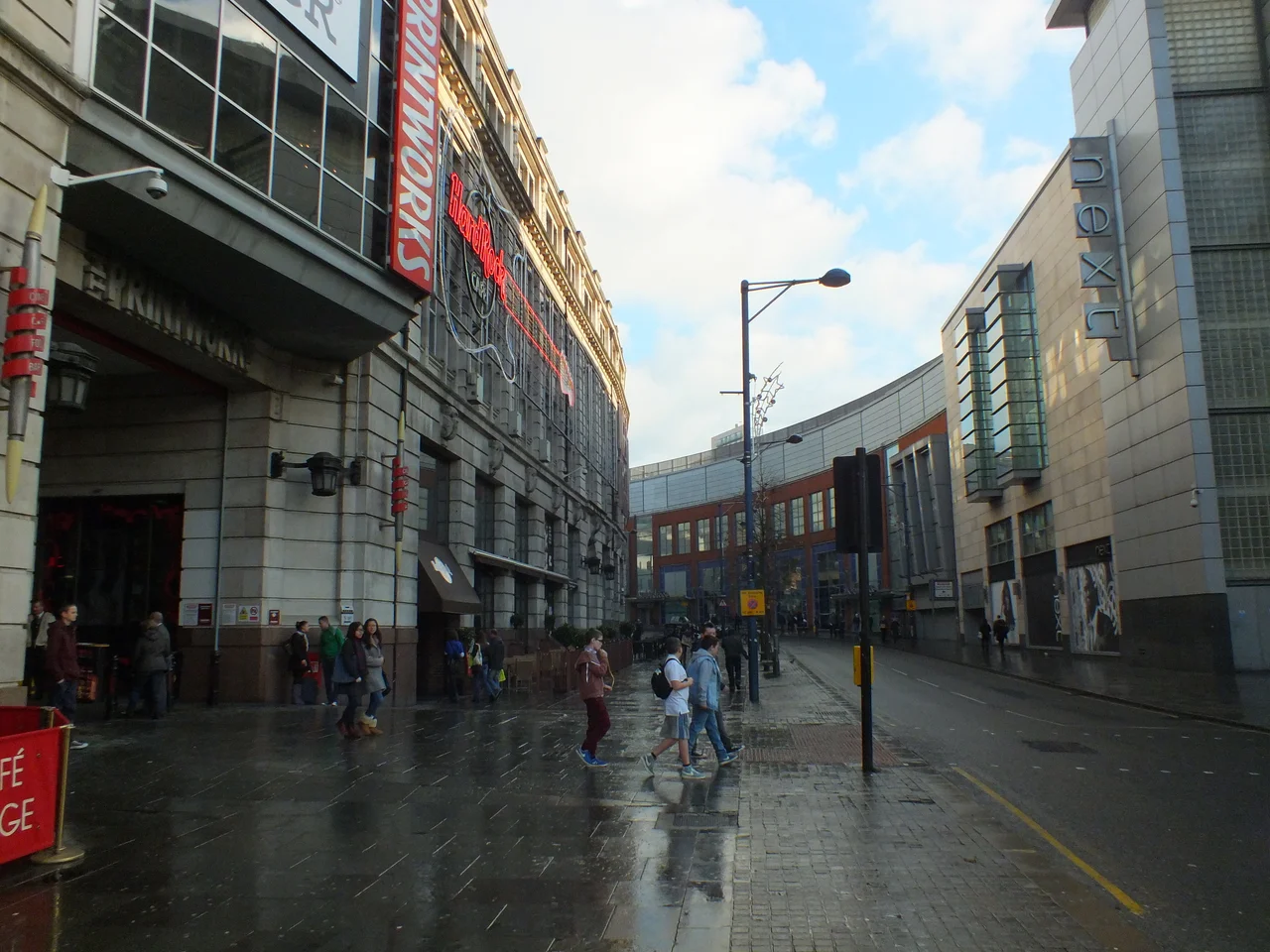 A photograph of the new Manchester Civil Justice Centre from Bridge Street