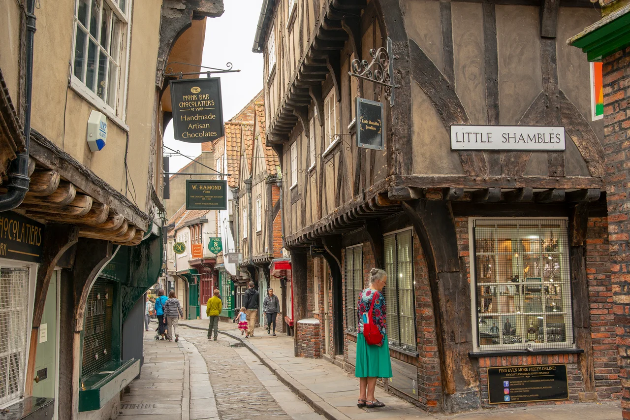 Intersection of Shambles and Little Shambles streets, York