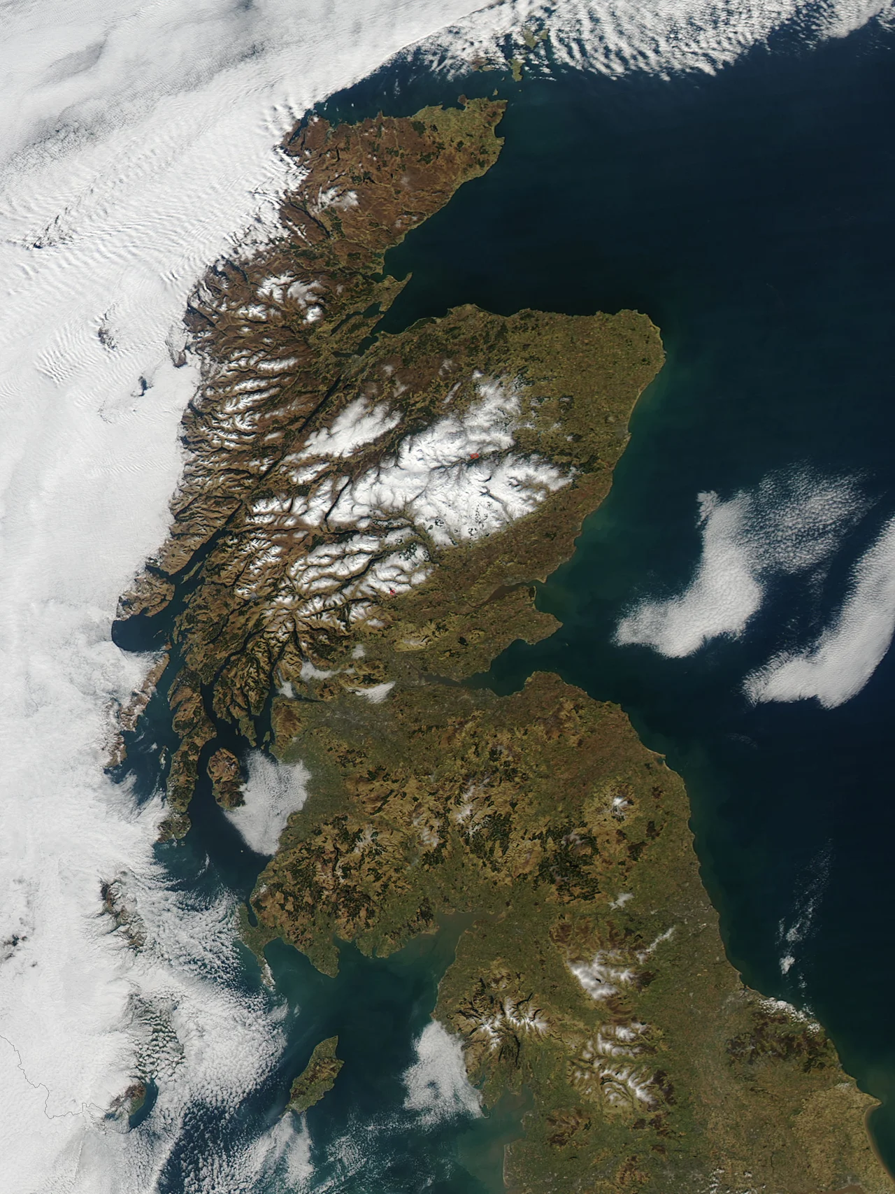 Map of Late Caledonian sinistral strike-slip faults in Scotland and the northern part of the island of Ireland, based on various published maps. Base map is a cropped version of Hellerick's File:Blank topographic map of the British Isles.svg.