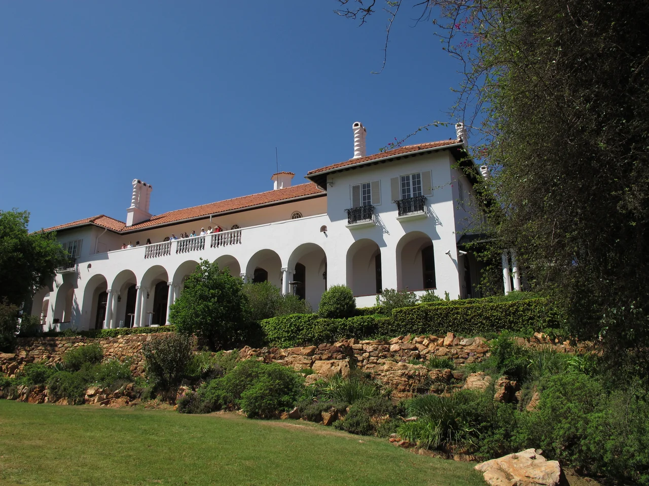 First of the Randlord mansions, Hohenheim. It was designed by Frank Emley (or William Leck) and was home to Sir Lionel Phillips and his wife Lady Florence Phillips. It was the first house built in Parktown in 1892-1894. Hohenheim was donated and converted onto the Otto Beit Convalescent Home in 1915, and was demolished in 1972, but a plaque remains in honor of this important building.