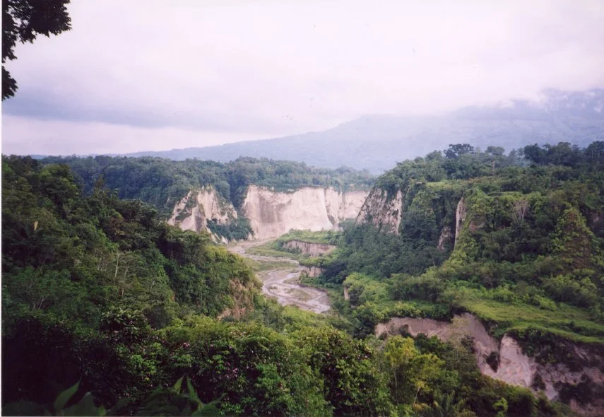 Photo taken by MichaelJLowe of Sianok Canyon, Bukittinggi, West Sumatra, Indonesia