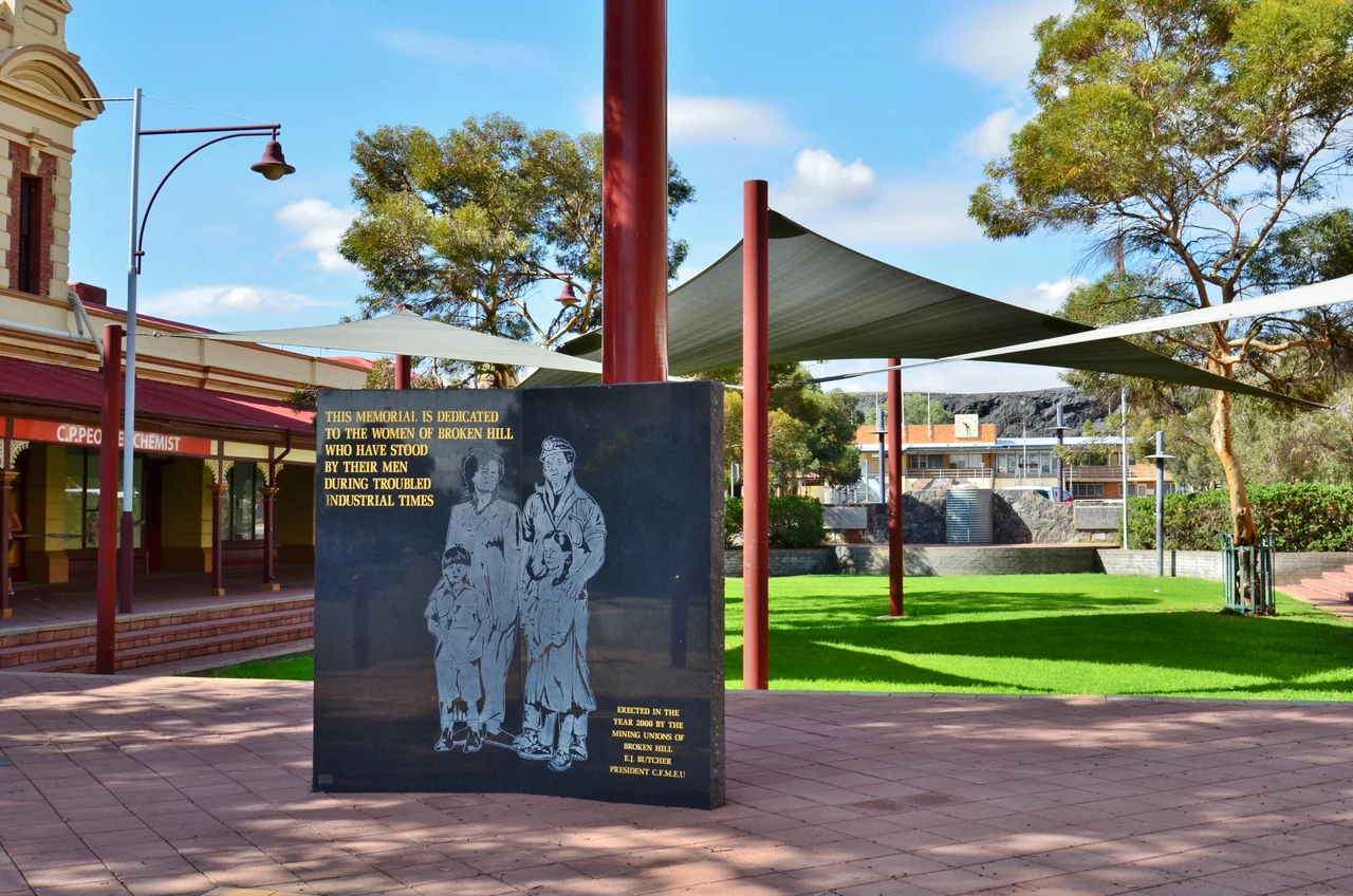 Memorial to the Women of Broken Hill at en:Broken Hill, New South Wales