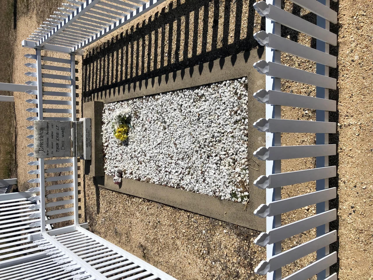Captain Thunderbolt’s grave at Uralla cemetery in 2019