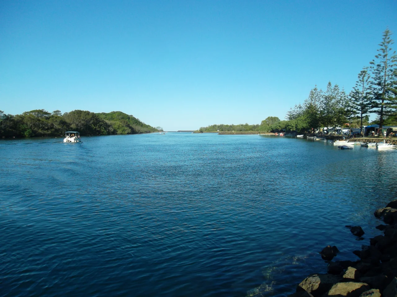 Brunswick River, Brunswick Heads, NSW, just east of the Boat Harbour, looking East.