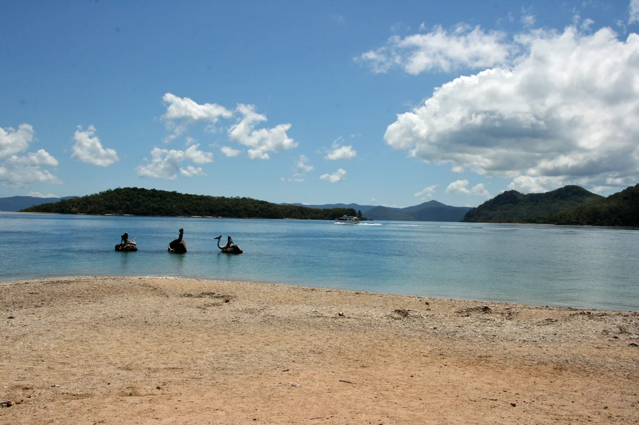 Mermaid statues at Mermaids Beach, Daydream Island