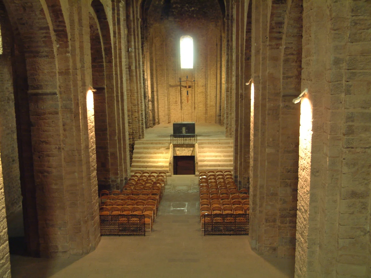 Nau de Sant Vicenç de Cardona