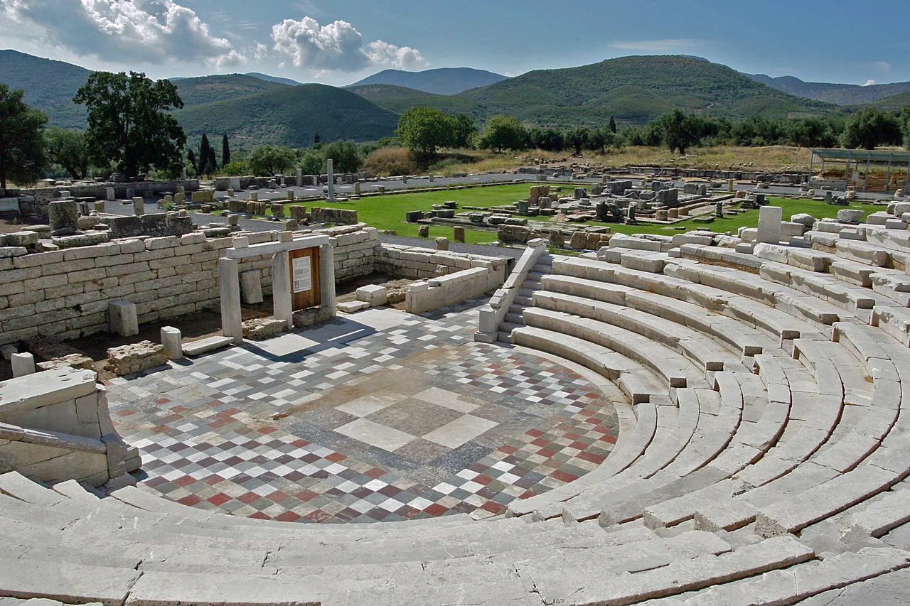 Messene, the Odeon, in the background the Agora with the Asklepieion can be seen
