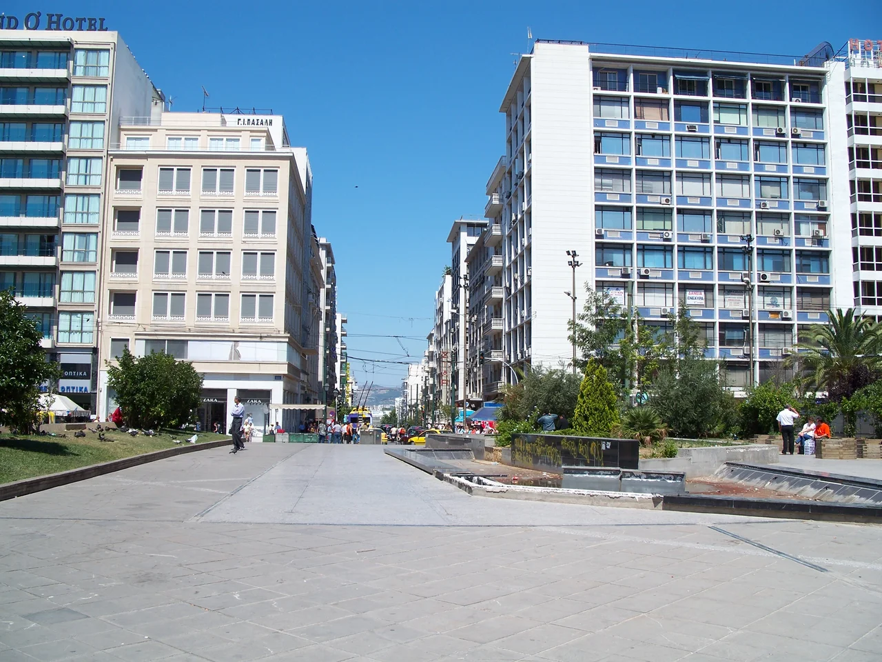 W view of Omonoia (Ομόνοια), central square of Athens.
