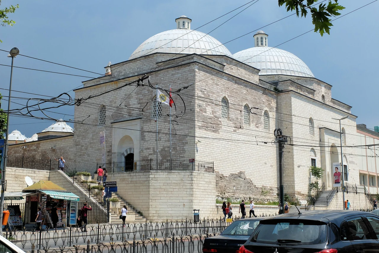 Beyazit Hammam, part of the Beyazit külliye (centered around the nearby mosque), built at the beginning of the 16th century. It fell into ruin and was recently restored and reopened as a museum about hammam culture (and maybe other exhibits) in Istanbul.