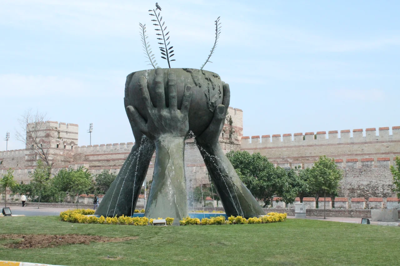 Belgradkapı Statue