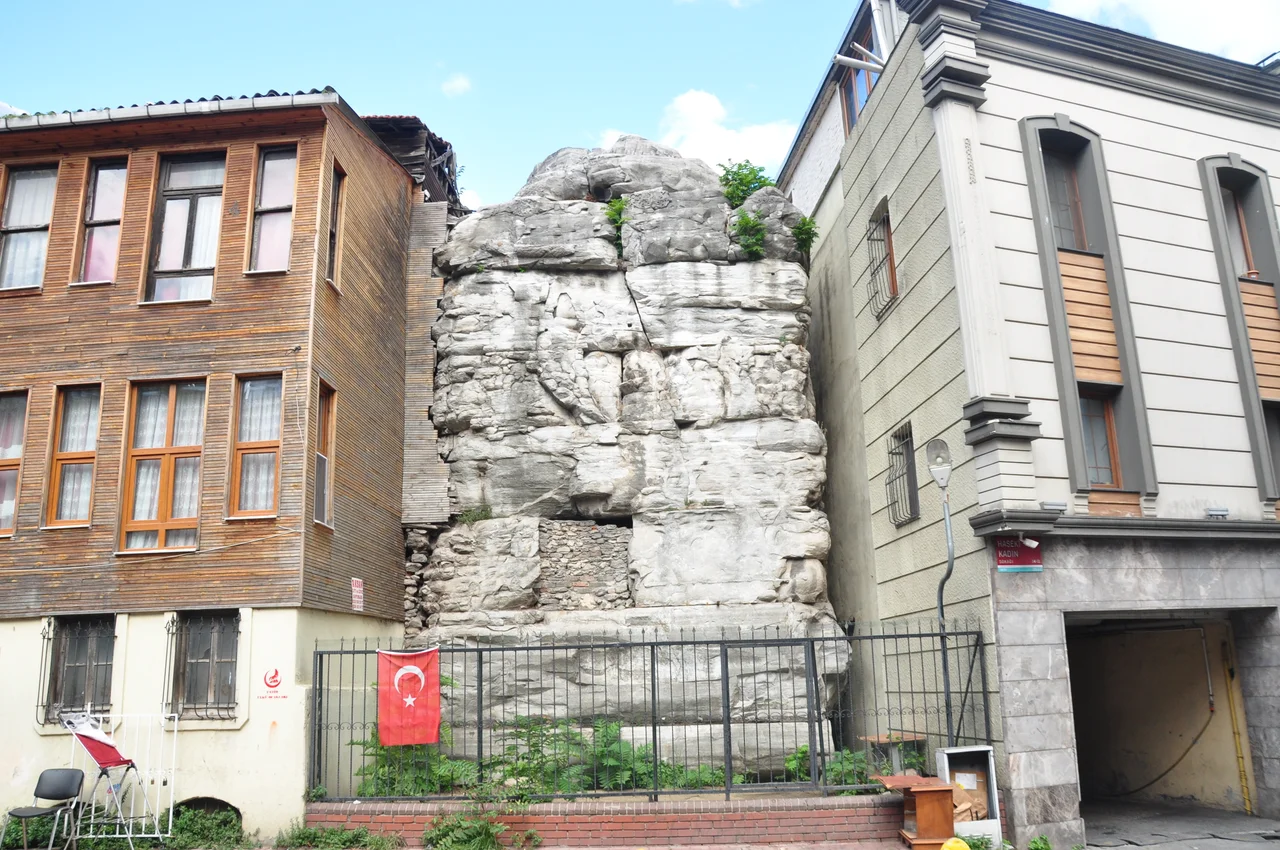 the ruins of Arcadius Column in 2022