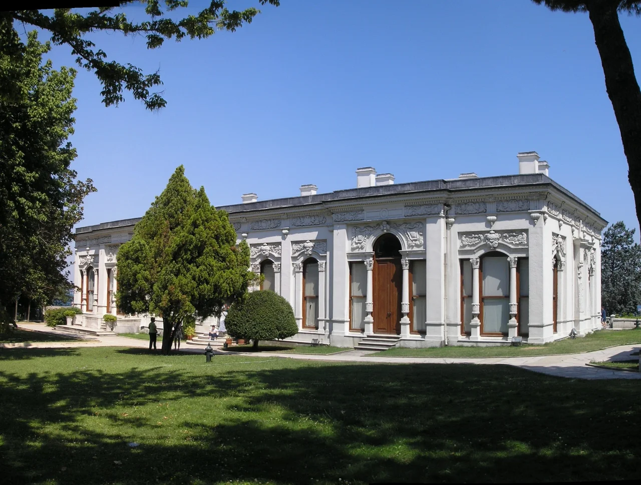 The Grand Pavilion (Mecidiye Köşkü) in the fourth court of the Topkapi Palace, Istanbul This panoramic image was created with Autostitch (stitched images may differ from reality).