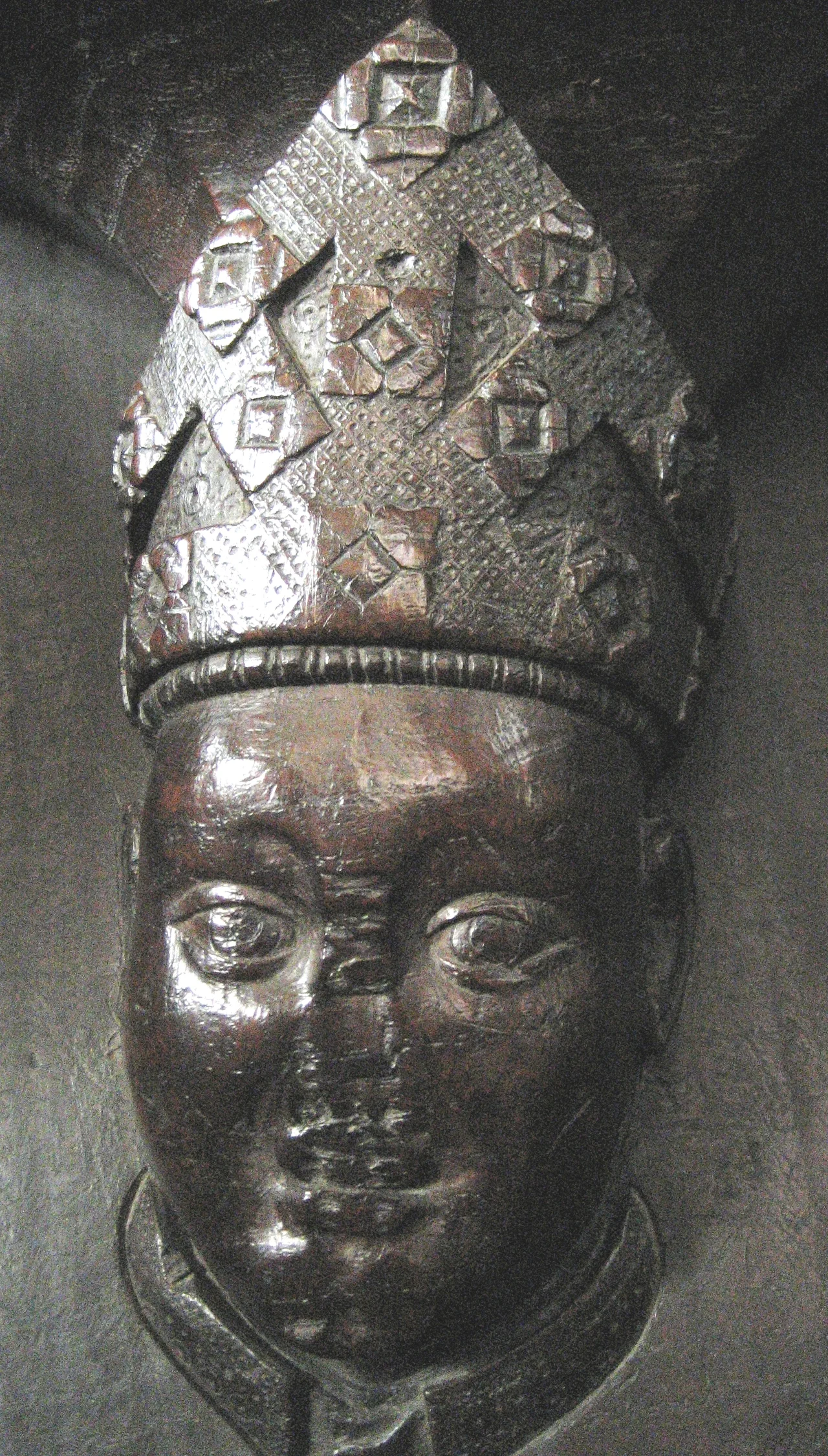 Part of a misericord in a Chancel stall in St. Margaret's Church, King's Lynn. A 14th-century carving of Henry le Despenser, the victor of the Battle of North Walsham.