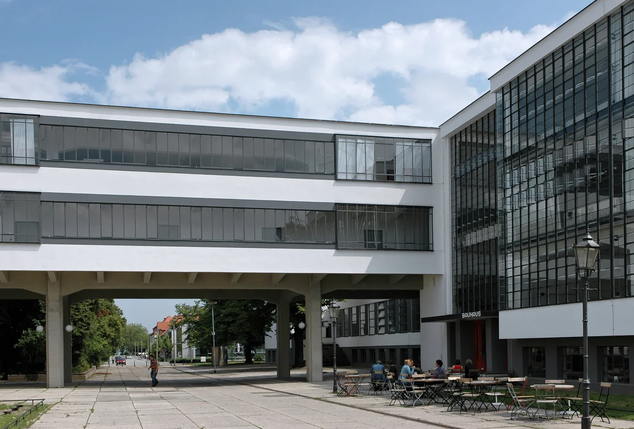 Bauhaus-Dessau Verbindung.JPG