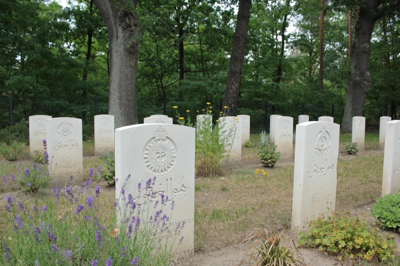 Cemetery of Crescent Moon Camp