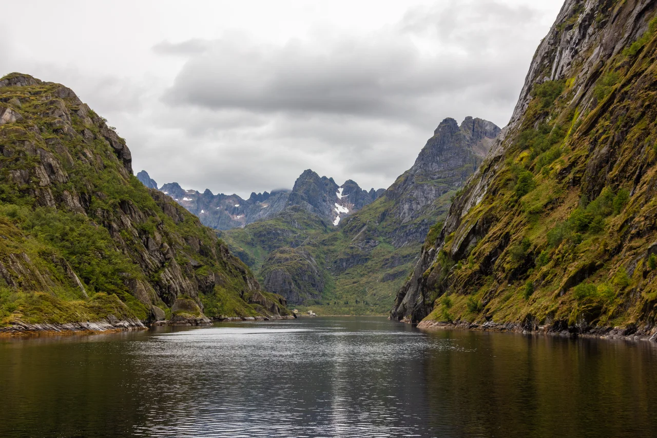MS Finnmarken in Trollfjord